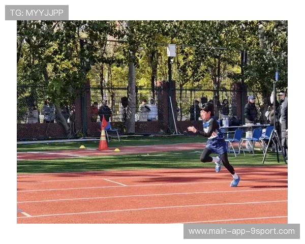 燃爆现场！运动员拼尽全力冲刺最后一秒！